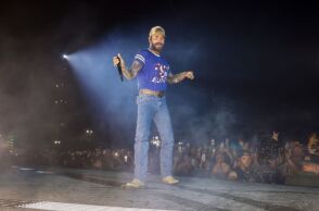 Post Malone: Ο διάσημος τραγουδιστής αποκάλυψε από τη σκηνή του φεστιβάλ Coachella ότι έχει ετοιμάσει 35 τραγούδια για το προσεχές του άλμπουμ