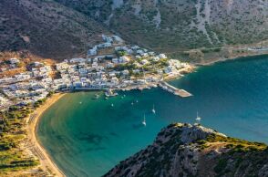 Σίφνος: Το νησί που αποκαλύπτει την άγρια ομορφιά του όταν φεύγουν οι τουρίστες