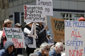 Γεγονός οι πρώτες διαδηλώσεις κατά του Τραμπ στις ΗΠΑ - Τι καταγγέλλουν οι διαδηλωτές