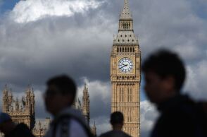 Βρετανία: Ασθενείς με καρκίνο στερούνται σωτήρια φάρμακα λόγω του κόστους του Brexit, αποκαλύπτει έκθεση - Οι ασθενείς στην υπόλοιπη Ευρώπη επωφελούνται 