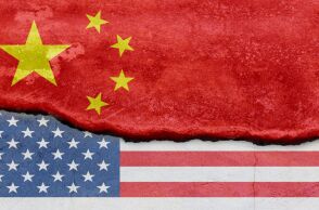 Κίνα - Δασμοί: Το Πεκίνο απειλεί αντίποινα σε χώρες που στηρίζουν τις ΗΠΑ στον εμπορικό πόλεμο, καταδικάζοντας τις «εγωιστικές» συμφωνίες.