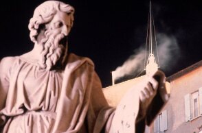 Τα νοήματα και οι συμβολισμοί του Λευκού Καπνού 