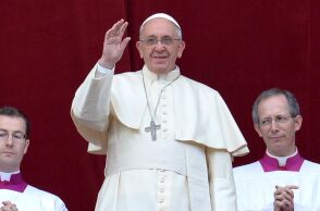 Guardian: Το σκάνδαλο σεξουαλικής κακοποίησης ανηλίκων ρίχνει βαριά σκιά στο έργο του πάπα Φραγκίσκου - Επιζώντες κακοποίησης λένε πως δεν έκανε μεταρρυθμίσεις
