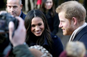 Ο πρίγκιπας Χάρι και η Μέγκαν Μαρκλ καλούν σε αυστηρότερη προστασία των παιδιών από τους κινδύνους των social media, παρουσιάζοντας μνημείο στη Νέα Υόρκη.