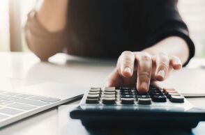 ΑΑΔΕ: Ενεργοποιείται σήμερα η αυτόματη υποβολή των προσυμπληρωμένων δηλώσεων