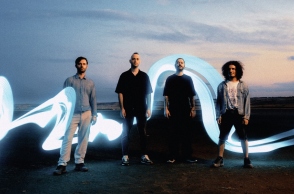 Naxatras: Συνέντευξη με τον Γιάννη Βαγενά, τραγουδιστή και μπασίστα της hard psych rock μπάντας. 