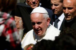 Η προσευχή του Πάπα Φραγκίσκου για τους πρόσφυγες από τη Λέσβο το 2016 - Μια επίσκεψη που έγραψε ιστορία - Το μήνυμά του προς τους κατοίκους του νησιού