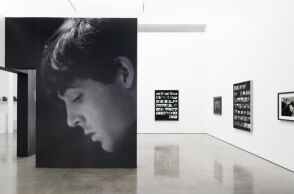 Rearview Mirror: Πρόσφατα ανακαλυφθείσες φωτογραφίες του Πολ ΜακΚάρτνεϊ - Νέα έκθεση στη γκαλερί Gagosian του Λος Άντζελες