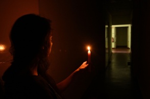 Γυναίκα με κερί στην Ισπανία