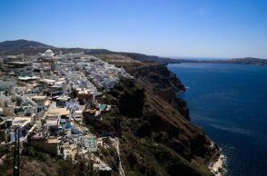 Παπαζάχος για Σαντορίνη: «Κάποια στιγμή η έκρηξη θα συμβεί» - Το χειρότερο και το πιθανότερο σενάριο