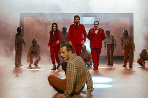 «Φάουστ» σε σκηνοθεσία Άρη Μπινιάρη στο Εθνικό Θέατρο: Η κριτική του Δημήτρη Τσατσούλη