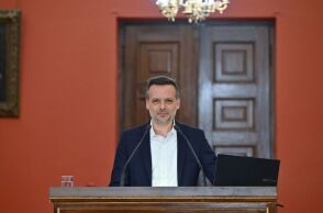 Χάρης Δούκας: «H κατάσταση σήμερα με τα πατίνια είναι ανεξέλεγκτη και πρέπει να ρυθμιστεί» - Τα μέτρα που εξετάζονται για το κέντρο της πρωτεύουσας