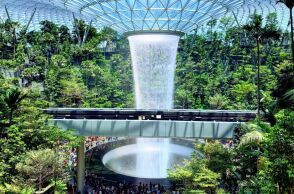 Σιγκαπούρη: Το εμβληματικό Αεροδρόμιο Changi στέφεται πάλι Νο.1 παγκοσμίως για το 2025