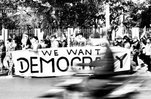 Η φιλελεύθερη δημοκρατία σε κίνδυνο