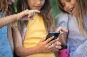 Βία ανηλίκων: Πώς λειτουργεί το Kids Wallet