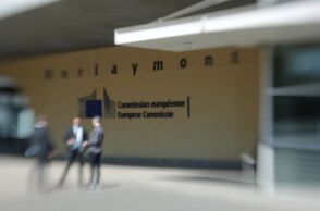 Η Ευρωπαϊκή Επιτροπή παρουσίασε το σχέδιο REPower για την απεξάρτηση της Ευρωπαϊκής Ένωσης από τη ρωσική ενέργεια - Σταδιακή απομάκρυνση από τις αγορές