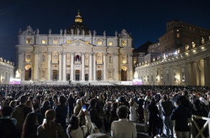Θα βγει σήμερα λευκός καπνός; Δεύτερη ημέρα ψηφοφορίας στο Κονκλάβιο για τον νέο Πάπα