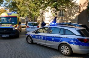 Γυναίκα σκοτώθηκε με τσεκούρι στο Πανεπιστήμιο Βαρσοβίας - Τραυματίας φρουρός, συνελήφθη φοιτητής - Ημέρα πένθους, ακυρώθηκε φεστιβάλ.