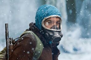 Η σειρά El Eternauta στο Netflix επαναφέρει στο προσκήνιο την υπόθεση του δημιουργού της και την αναζήτηση των δύο αγνοούμενων εγγονιών του στην Αργεντινή.