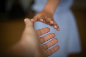 Ωνάσειο: Για πρώτη φορά στην Ελλάδα δύο παιδιά μικρού σωματικού βάρους έλαβαν νεφρό από τους γονείς τους