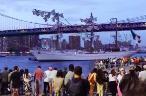 Τραγωδία στη Νέα Υόρκη: Δύο νεκροί στην πρόσκρουση ιστιοφόρου του μεξικανικού Πολεμικού Ναυτικού στη Γέφυρα του Μπρούκλιν 