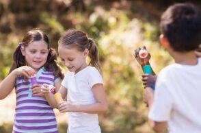 Παιδικές κατασκηνώσεις ΕΦΚΑ 2025: Από σήμερα οι αιτήσεις για 36.000 θέσεις