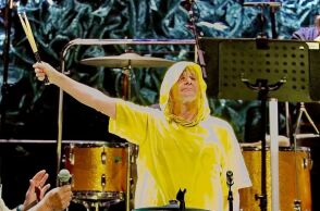 Ο Ζακ Στάρκι απολύθηκε ξανά από τους The Who λίγο πριν την αποχαιρετιστήρια περιοδεία, καταγγέλλοντας χάος και πίεση να παραιτηθεί οικειοθελώς.