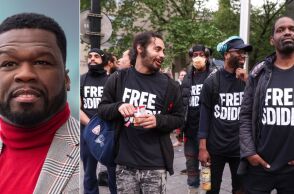 Ο 50 Cent ειρωνεύεται τον Σον Diddy Κομπς για πληρωμές σε φαν που φορούν μπλουζάκια «Free Diddy» εν μέσω της δίκης του για σωματεμπορία στη Νέα Υόρκη.