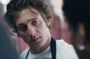 Επιστρέφει η βραβευμένη τηλεοπτική σειρά The Bear: Στη δημοσιότητα το πρώτο τρέιλερ της τέταρτης σεζόν - Ο Τζέρεμι Άλεν Γουάιτ σε ρόλο σεφ.