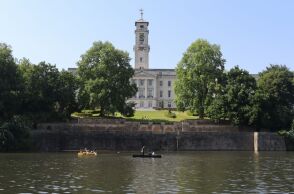 Τι συμβαίνει με τις αυτοκτονίες σε βρετανικά πανεπιστήμια;