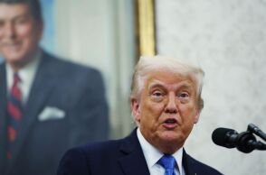 Ο Ντόναλντ Τραμπ λέει ότι οι εισαγωγές της ΕΕ στις ΗΠΑ θα υπόκεινται σε δασμό από την 1η Ιουνίου -  Oι αγορές βυθίζονται μετά από «μεγάλη κλιμάκωση»