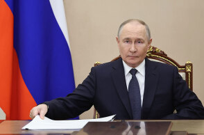 Ο Βλαντιμίρ Πούτιν και ο μάγος του Κρεμλίνου