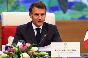 Ο Εμανουέλ Μακρόν δηλώνει πως ο Ντόναλντ Τραμπ συνειδητοποιεί ότι ο Ρώσος πρόεδρος Πούτιν είπε «ψέματα» για την Ουκρανία