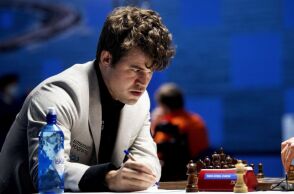 Σκάκι: Ο Γκουκές νίκησε τον Μάγκνους Κάρλσεν στο τουρνουά Norway Chess, προκαλώντας την έντονη αντίδραση του κορυφαίου της παγκόσμιας κατάταξης - Δείτε βίντεο