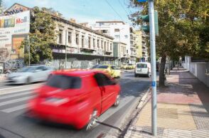 Βαριές ποινές και «τσουχτερά» πρόστιμα με τον νέο ΚΟΚ: Έως και 4.000€ για τη χρήση κινητού