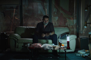 Γιάννης Οικονομίδης - Σπασμένη φλέβα: Οι πρώτες εικόνες από τη νέα του ταινία