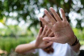 Κρούσμα βίας ανηλίκων στη Θεσσαλονίκη: 15χρονη χτύπησε 16χρονη στον Εύοσμο - Άλλο άτομο κατέγραφε την επίθεση σε βίντεο - Συλλήψεις από την ΕΛ.ΑΣ.