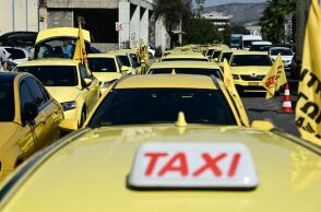 Χωρίς ταξί η Αθήνα την Τρίτη από το μεσημέρι - Τι ώρες τραβάνε χειρόφρενο