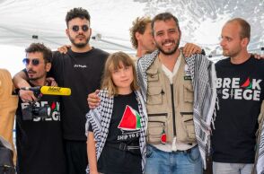 Madleen: Οκτώ από τους 12 ακτιβιστές δεν υπογράφουν τα έγγραφα απέλασης - Τι θα συμβεί τώρα