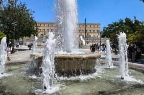 Αθήνα Ψηλά: Η καθημερινότητα των Αθηναίων σε κρίση - Βαθμολογία 3,4/10 από τους ίδιους τους δημότες