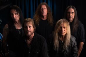 Savatage - Zak Stevens: Η Σαλαμίνα, η ελληνίδα σύζυγος και η συναυλία που άργησε 20 χρόνια