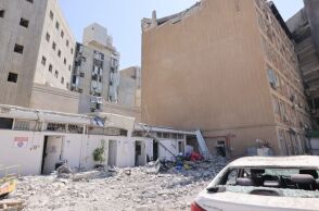 Εικόνες από το βομβαρδισμένο νοσοκομείο στο Ισραήλ