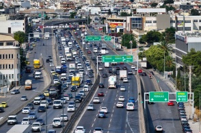 Αυτοκίνητα στην Εθνική