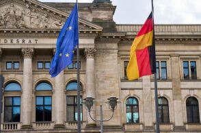 Γερμανία: Δύο στους τρεις υποστηρίζουν τη δημιουργία ευρωπαϊκής πυρηνικής ασπίδας - Έρευνα διαπιστώνει η άποψη κερδίζει έδαφος σε όλες τις δημογραφικές ομάδες