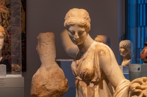 «Κυκλαδίτισσες: Άγνωστες ιστορίες γυναικών των Κυκλάδων»