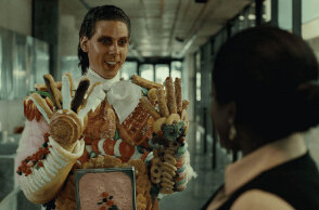 Ο Buffet Boy της Numan: Όταν η παχυσαρκία παίρνει σάρκα, τροφή και οστά