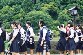 Ιαπωνία: Συνελήφθησαν δύο δάσκαλοι για διακίνηση ανάρμοστων φωτογραφιών ανήλικων μαθητριών