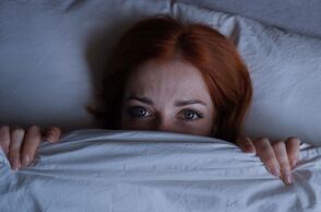 Οι εφιάλτες δεν είναι απλώς «κακά όνειρα»: Nέα μελέτη δείχνει ότι αυξάνουν έως και 3 φορές τον κίνδυνο πρόωρου θανάτου πριν τα 70.