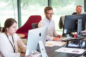 Νέο εργασιακό νομοσχέδιο: Μέχρι και 13 ώρες εργασία την ημέρα - Τι αλλάζει σε υπερωρίες και προσλήψεις