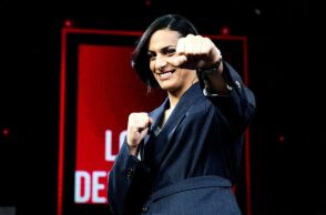 Η Ιμανί Κελίφ απαντά στη ΔΟΕ μετά τον αποκλεισμό αθλητριών με διαφορές φύλου - Επανέρχεται η συζήτηση για το χρυσό στο Παρίσι 2024. 